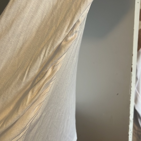 ⭐️NEW⭐️Maternity tshirt - Picture 3 of 5